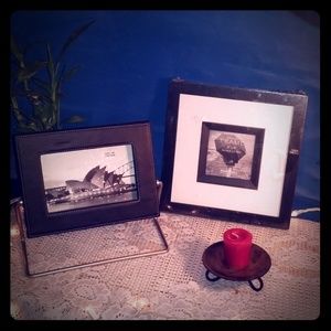 2 picture frames